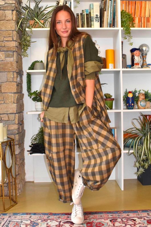 Nora Brushed Cotton Gingham Classic Barrel Pant Deep Olive